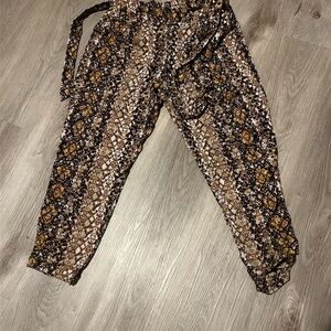 BeBop Multicolor Geometric Ankle Pants